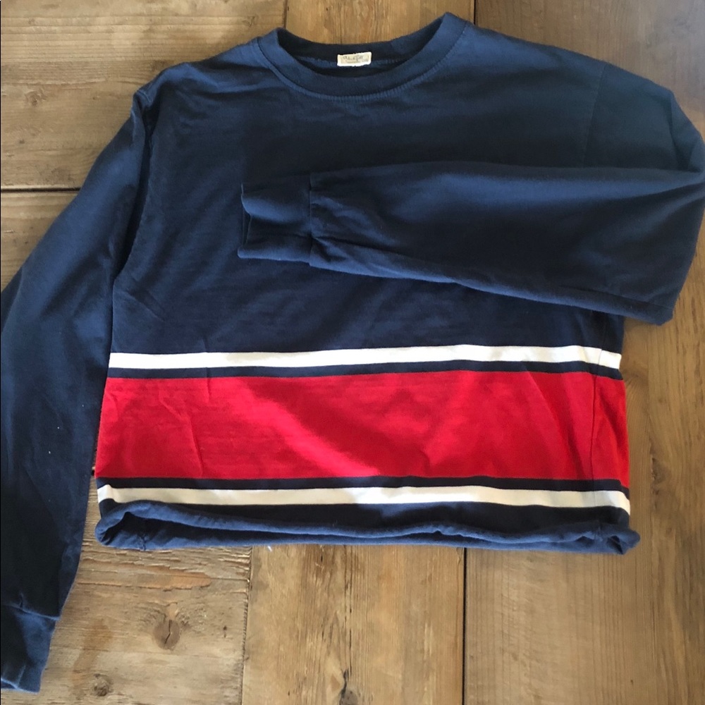 Brandy Melville (John Galt) cropped shirt